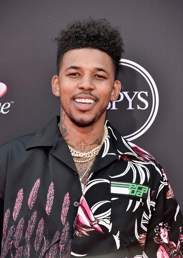 TA：利马的恢复过程十分艰难，但阿莫林一直默默给他支持（TA：利马复出之路艰难，阿莫林始终默默相助）