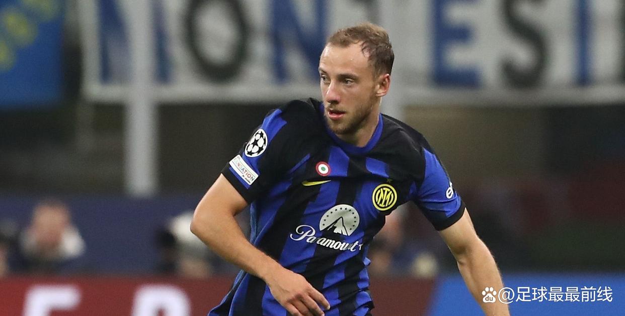 曼晚：塞门约能胜任曼联左边翼卫，在曼城能担任左右两路边锋（曼晚：塞门约可胜任曼联左翼卫，亦能在曼城担任两侧边锋）