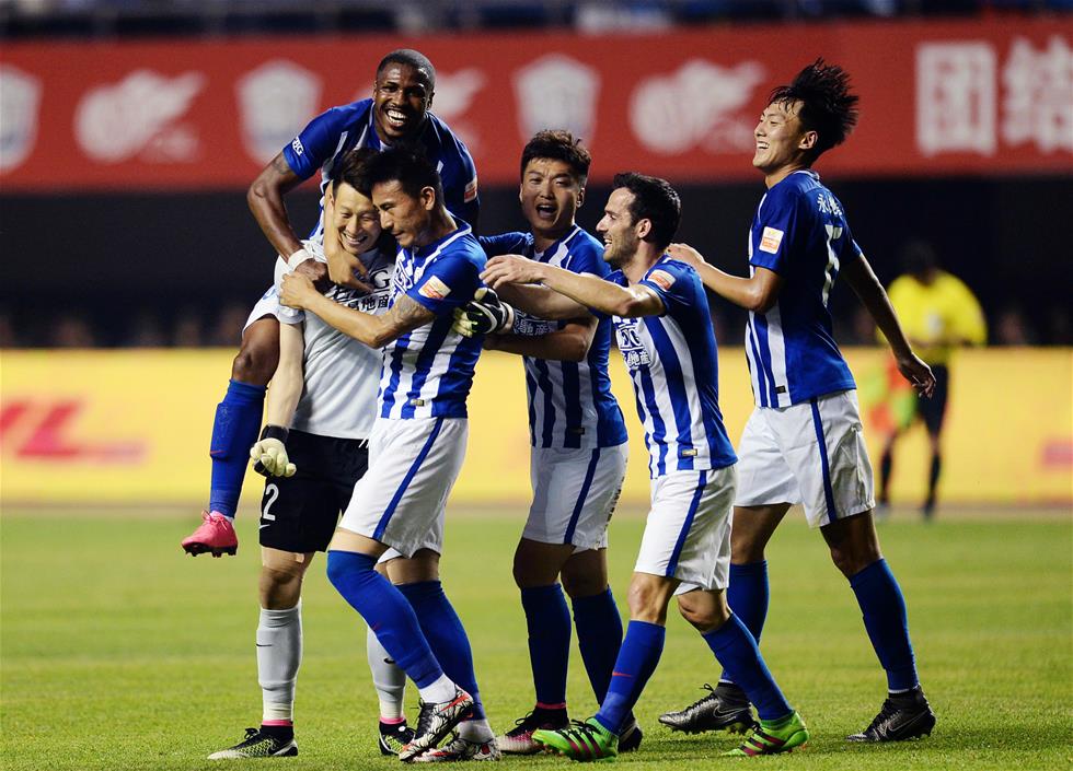 英超半场：米伦科维奇乌龙巴里破门，埃弗顿2-0诺丁汉森林（英超半场战况：巴里破门+米伦科维奇乌龙，埃弗顿暂2-0领先诺丁汉森林）