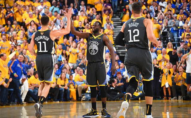 孙兴慜：希望梁民革与朴昇洙成长为比我更出色的球员（孙兴慜盼梁民革、朴昇洙成长为超越自己的球员）