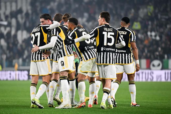 传闻：曼联、罗马和斯图加特也在关注18岁昂热前锋谢里夫（消息称曼联、罗马与斯图加特关注昂热18岁前锋谢里夫）