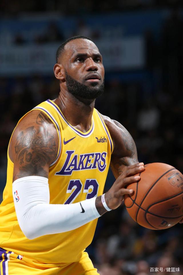 NBA交易市场最新动态：火箭完成签约,（NBA交易市场新进展：火箭敲定签约）